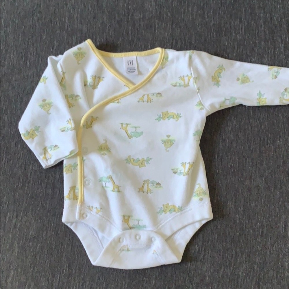 Baby gap five piece bundle - Picture 2 of 7